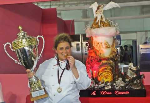 Cake design,  barese la campionessa mondiale: Ho vinto con la Divina Commedia